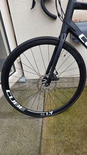 Cube Attain Road Bike