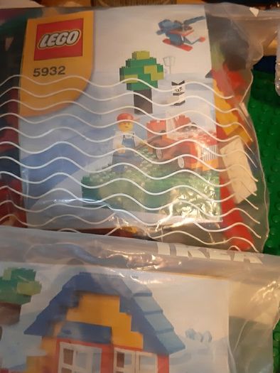 lego creator sets plus 2 large platforms