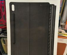 Original Samsung EF-DT970 Galaxy Tab S8+/S7+ Keyboard Cover with Trackpad Keyboard/ Used