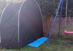 Bike tent with ventilation