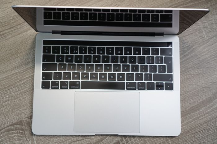 Apple MacBook Pro 13" (2019) | i5 2.4GHz | 16GB RAM | 4x Thunderbolt