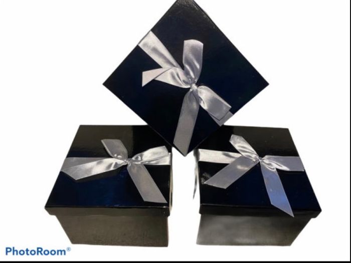 Gift Hamper Boxes With Ribbon 1 Euro - Trade Prices To The Public!
