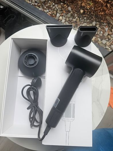 Hairdryer