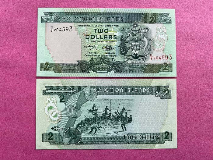 Solomon Islands 2 Dollars  Pick 18a ( Uncirculated )
