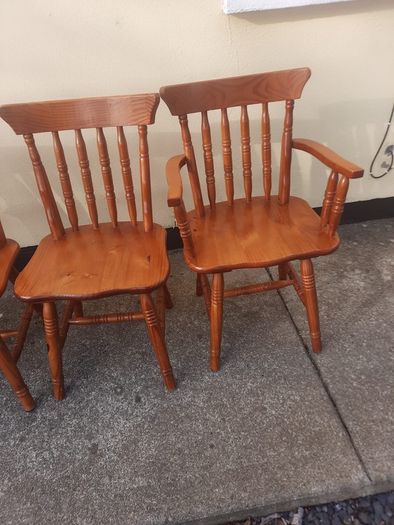 kitchen table and chairs