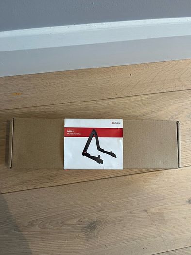 Chord SGS01 Folding Guitar Stand. Acoustic or Electric Guitar