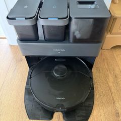 Roborock Self Cleaning Robot Vac & Mop(1,700 new)