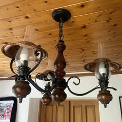 2x Ceiling Lights