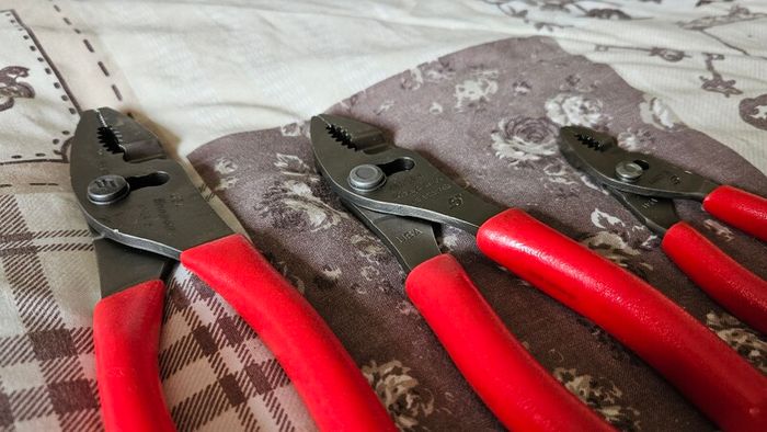 Genuine Snap-on 3-Piece Talon Grip Combination Slip-Joint Pliers Set