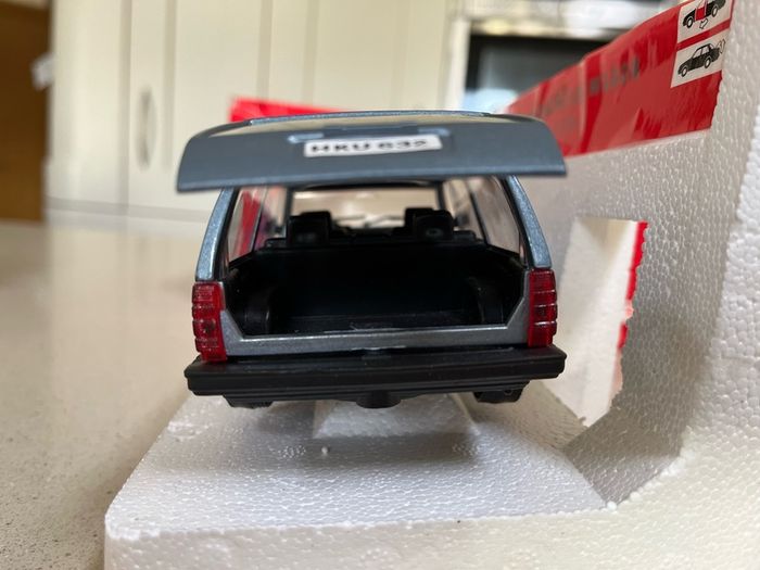 Volvo 760 GL Station Wagon 1/25 Polistil