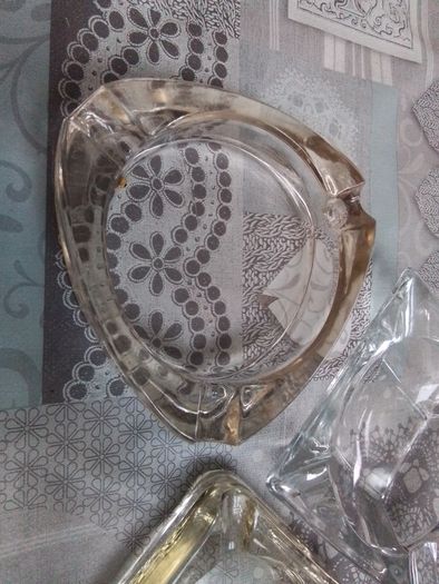 Three VTG Glass Ashtrays