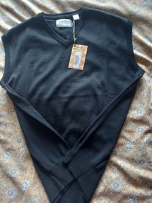 Kartel Woolen Sleeveless Sweater, size Medium.