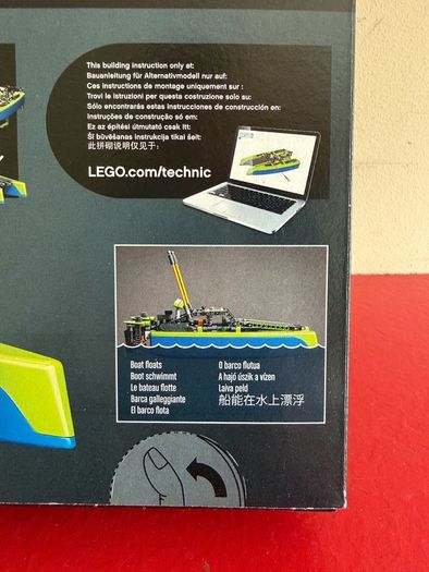 lego Technic catamaran 2 in 1 floating boat