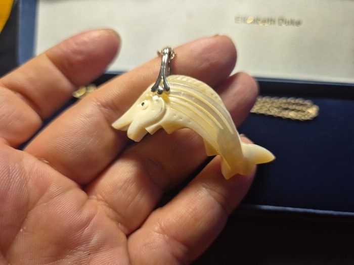 1960s Vintage Mother of Pearl Carved Necklace