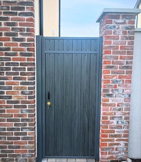 Side Gates