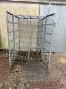 gas cage