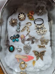 Irish Vintage Brooches Bulk