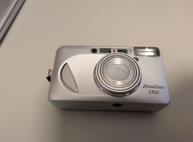 Fuji film zoom date 1300 film camera