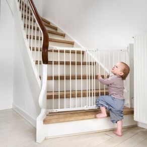 BabyDan Flexi Fit Metal Stair Gate - White (67-105.5cm)