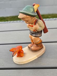 Vintage Hummel Goebel Figurine