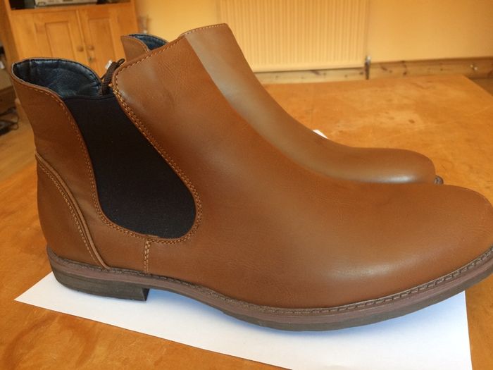 Mens ankle boots. Size 12. New