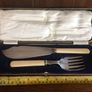 Vintage boxed Fish Serving Knife and fork Image 4
