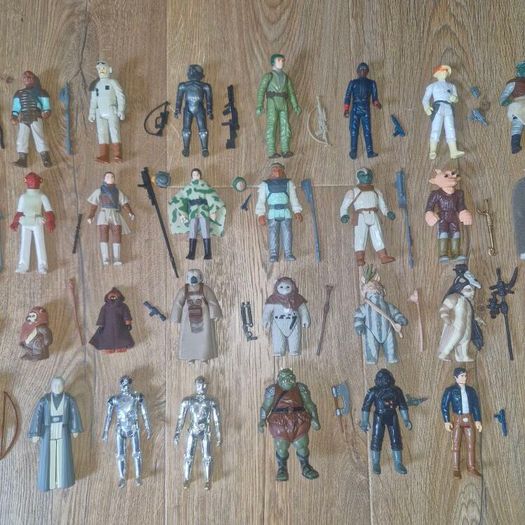 Vintage Star Wars- 42 Loose Complete Figs plus C-3P0 Case