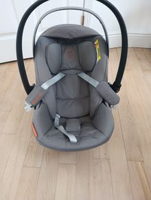 Cybex Cloud G i-size Car Seat and Isofix Base