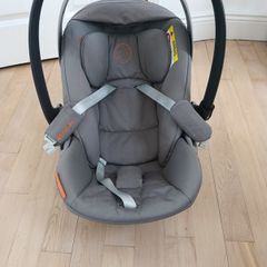 Cybex Cloud G i-size Car Seat and Isofix Base