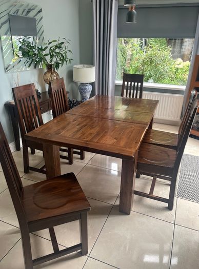 Kitchen table & 6 chairs