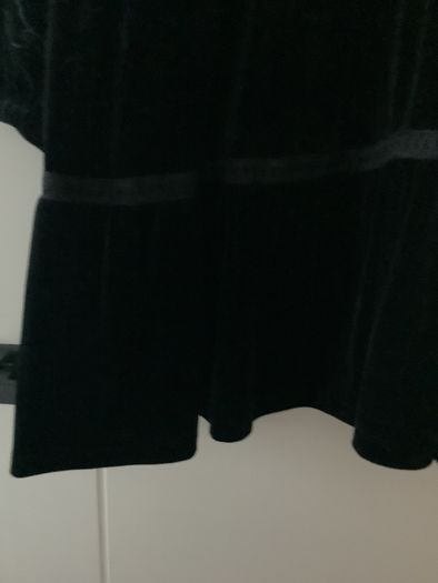 Ladies beautifull black velvet dress from gallery worn once beautiful lace sleeves size 20