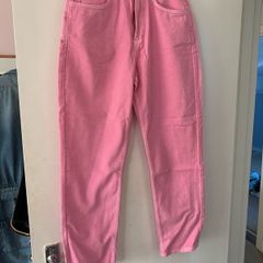 pink ankle length mom jeans