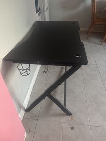 Gaming desk