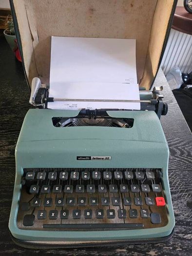 Olivetti Lettera 32