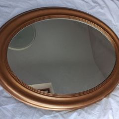 oval mirror