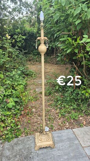 free standing floor lamp