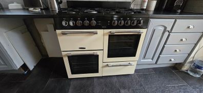 Leisure Cuisinemaster 100 dual-fuel/gas range cooker