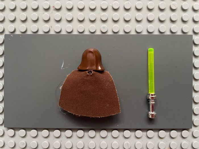 lego Star Wars sw0057 Jedi Knight (Jedi Bob) minifigure- Dark Gray Tunic, Brown Hood and Cape