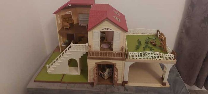 Sylvanian family cottage