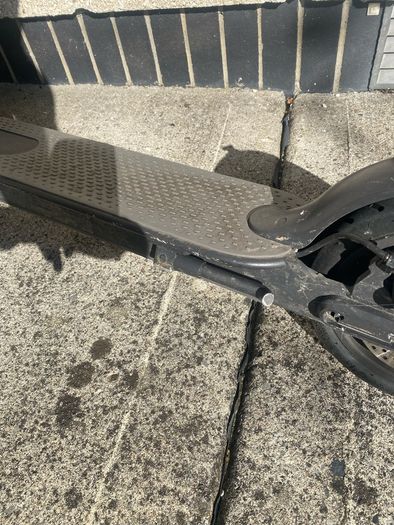 Electric scooter