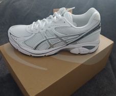Asics Gt 2160 Trainers Brand New Size 5