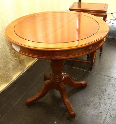Rosewood Round Table