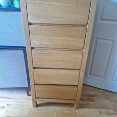 Tallboy / chest of drawers