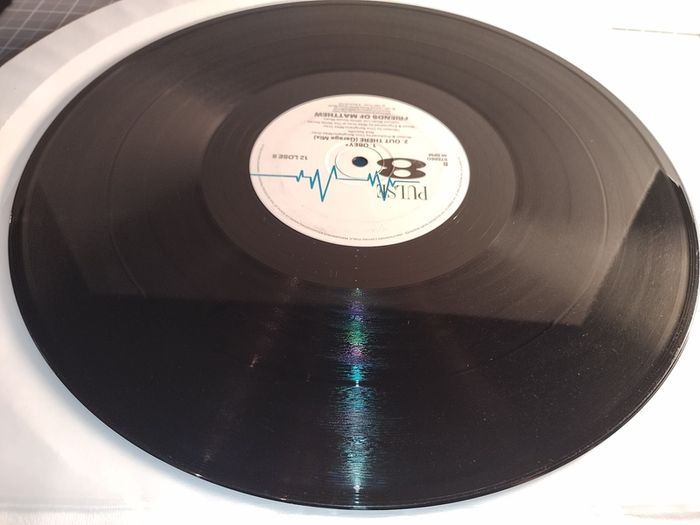 Friends Of Matthew - Out There! - Pulse-8 Records - ORIGINAL Official PRESSING! QUALITY Easrly 90s BREAKS! Condition EXCELLENT!