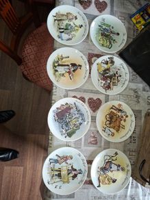 8 Beautiful Old Wedgwood Collectors Decorative Hanging Plates Price is for 1 Postage Available
