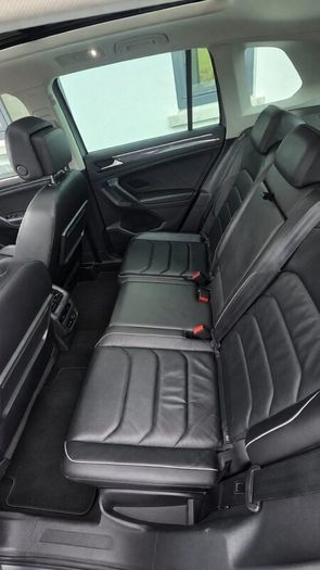 R-Line Tiguan 202 leather interior