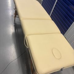 massage table