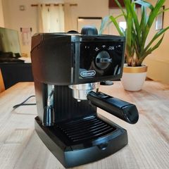 DeLonghi EC146.B Espresso & Cappuccino Machine