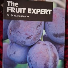 The Fruit Expert / Dr. D. G. Hessayon / 2006