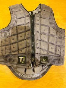 Body protector - Titanium by Champion - Size XSC